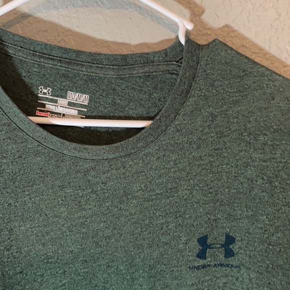 Green Under Armour t-shirt - Picture 3 of 4